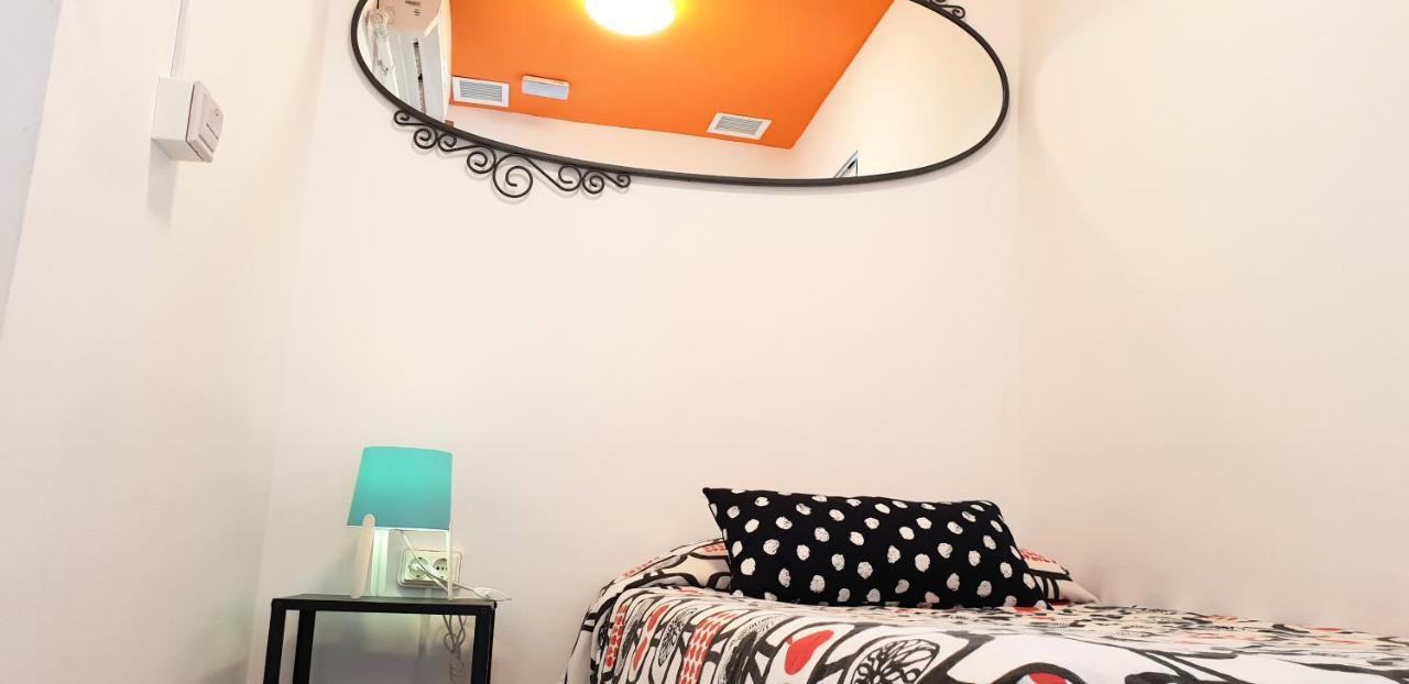 Arc House Only Adults Auberge de jeunesse